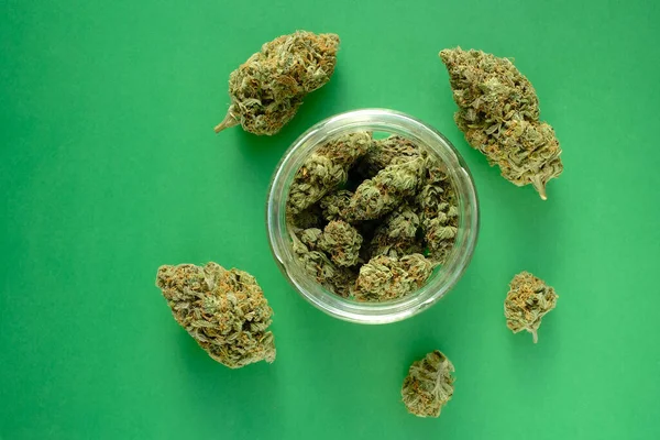 Gros Plan Des Bourgeons Cannabis Cbd Dans Bocal Verre Vue — Photo