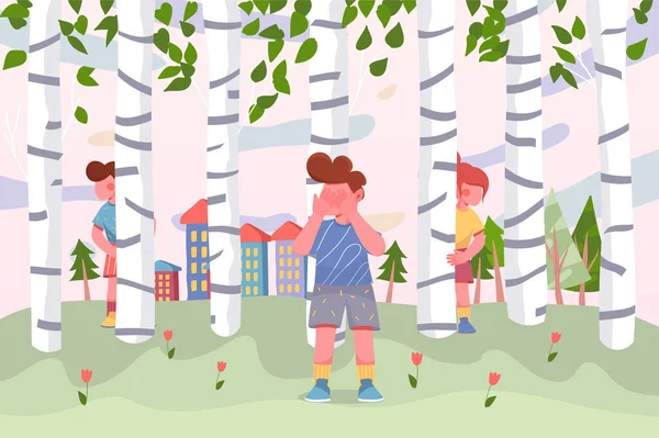 Kinder spielen auf einem Spielplatz in Birken im Hintergrund. Jungen und Mädchen spielen Verstecken im Freien. Naturlandschaft mit Bäumen und Gebäuden im Park. Vektorillustration im flachen Cartoon-Design — Stockvektor