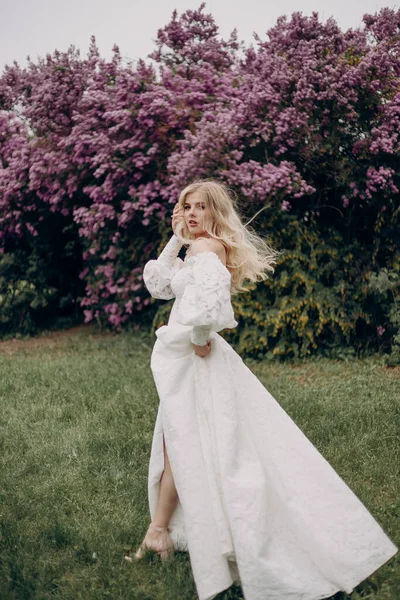 Young Blonde Girl White Wedding Dress Open Top Lilac — Fotografia de Stock