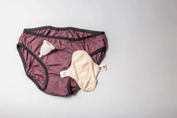 Perempuan Menstruasi Produk Kebersihan Menstruasi Celana Dalam Pembalut Kain Dan — Stok Foto