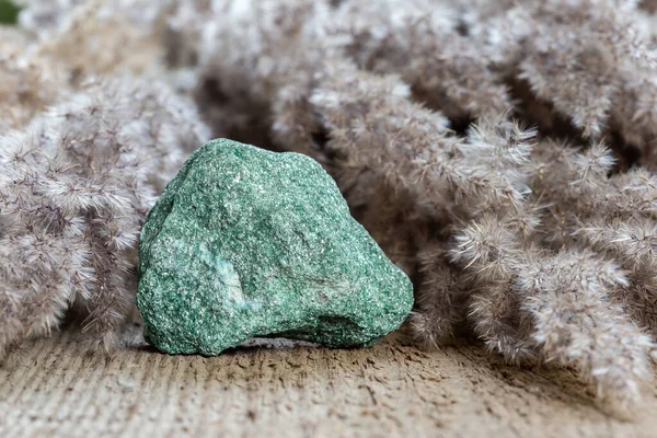 Fuchsite Mineral Green Muscovite Stone Natural Background Mudcovite Chrome Mica — Stockfoto