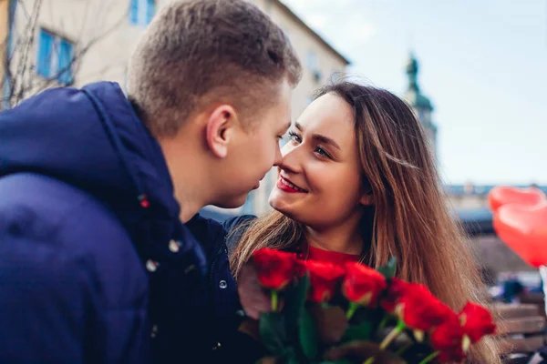 Valentines Day Celebration Man Woman Kiss Outdoors Couple Love Walking — Photo