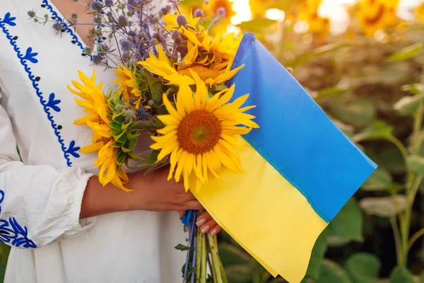 Woman Holding Yellow Blue Flag Ukraine Sunflowers Summer Field Wearing — стоковое фото