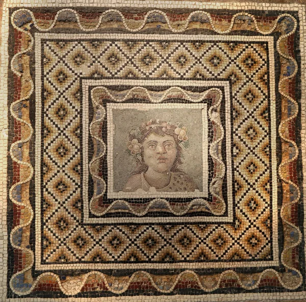 Római Mozaik Kis Polikróm Márványdarabokból Emberi Arccal — Stock Fotó