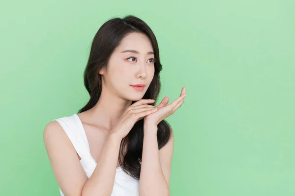 Schoonheid Concept Mooi Koreaans Aziatisch Vrouw Rusten Kin Hand — Stockfoto