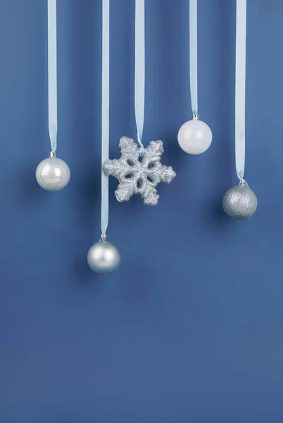 Blue Background Christmas Snow Ornaments — Fotografia de Stock