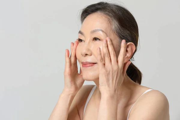 Asian Korean Senior Woman Basic Skin Care Beauty Concept Studio — Stock Photo, Image