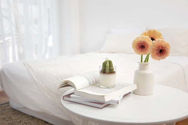 Entspannen Gemütliche Objekte Und Hintergrund Mit Blumen Blumentopf Kerze Ein — Stockfoto