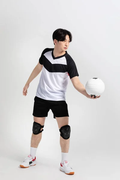 Voleibol Deportes Jugador Asiático Coreano Hombre Holding Pelota — Foto de Stock