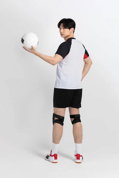 Jogador Esportes Voleibol Homem Coreano Asiático Segurando Bola — Fotografia de Stock