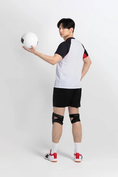 Voleibol Deportes Jugador Asiático Coreano Hombre Holding Pelota —  Fotos de Stock