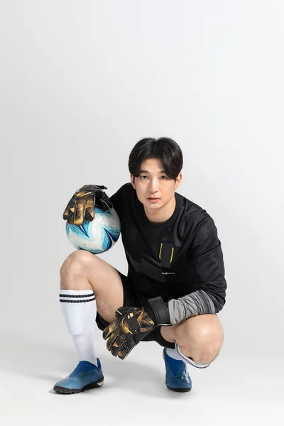 Calcio Calcistico Giocatore Sportivo Asiatico Coreano Uomo Con Movimenti Studio — Foto Stock