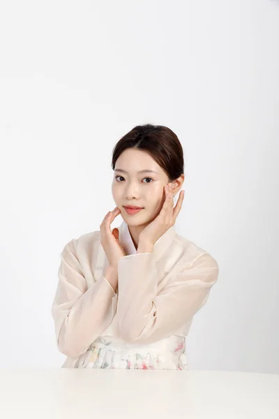 Asiatisk Koreansk Ung Kvinna Hanbok Koreanska Traditionella Kläder Skönhetskoncept Studio — Stockfoto