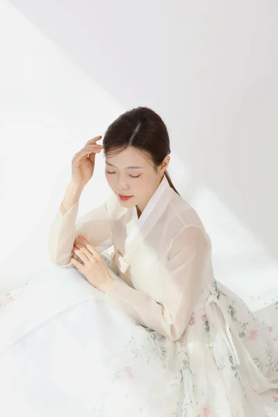 Asian Korean Young Woman Wearing Hanbok Korean Traditional Clothes Beauty — Stock Photo, Image