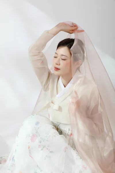 Asiático Coreano Jovem Mulher Vestindo Hanbok Coreano Roupas Tradicionais Cosméticos — Fotografia de Stock