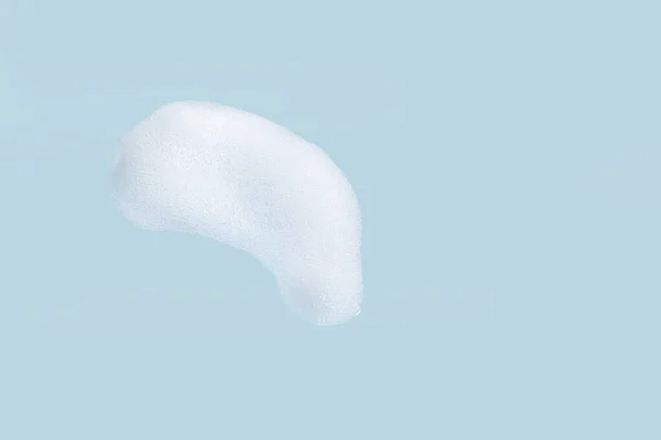 Isoliert Abstrich Kosmetik Textur Der Reinigungsschaum Blase Blauem Hintergrund — Stockfoto