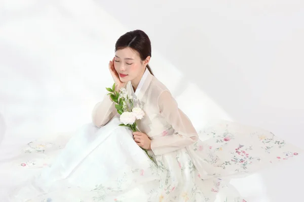Asiática Coreana Joven Mujer Usando Hanbok Coreana Ropa Tradicional Concepto — Foto de Stock