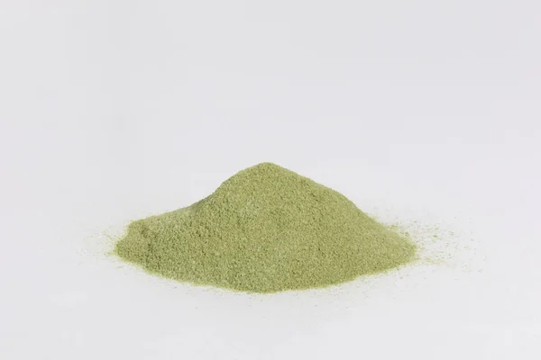 Hromada Matcha Zelený Čaj Prášek Bílé Pozadí — Stock fotografie