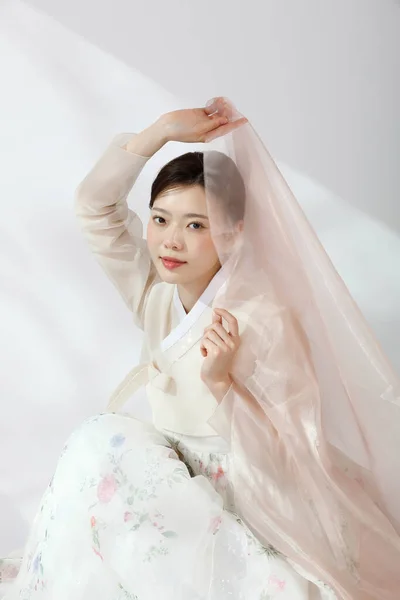 Asiático Coreano Joven Mujer Usando Hanbok Coreano Tradicional Ropa Cosméticos —  Fotos de Stock