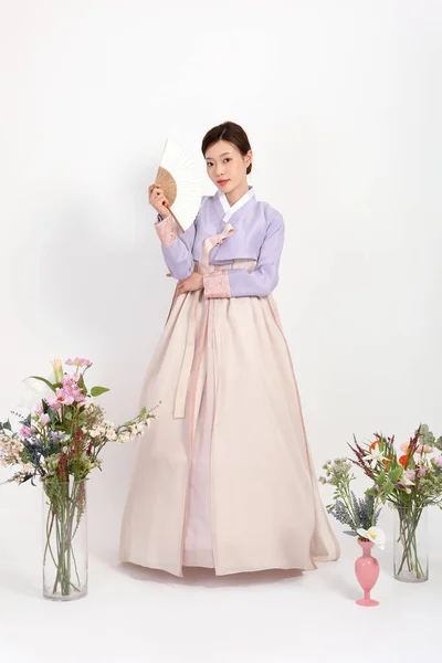 Spring Beauty Concept Beautiful Korean Woman Wearing Hanbok Folding Pan — 스톡 사진