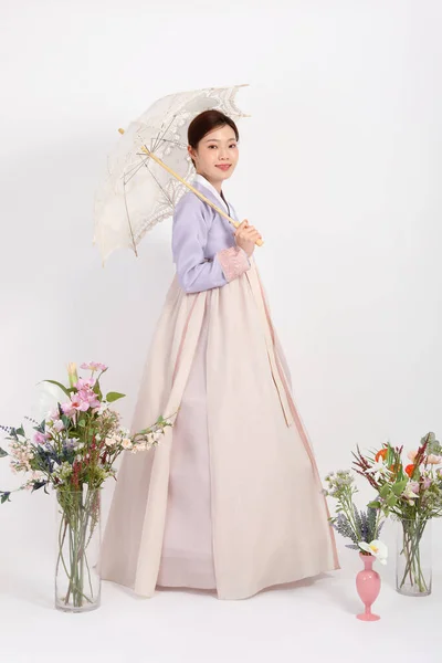 Spring Beauty Concept Beautiful Korean Woman Wearing Hanbok Umbrella — 스톡 사진