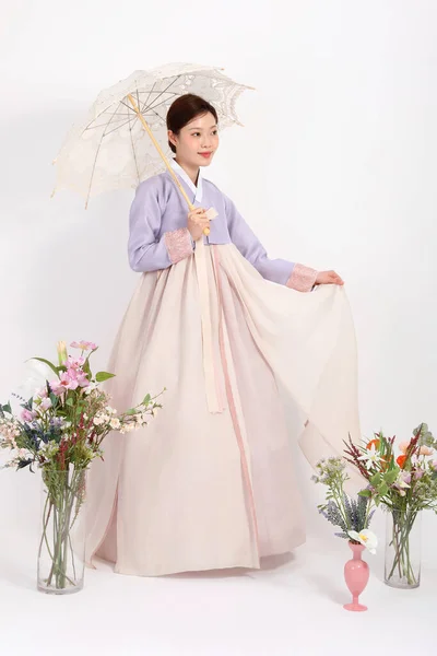 Jarní Krása Koncept Krásná Korejská Žena Sobě Hanbok Deštníkem — Stock fotografie