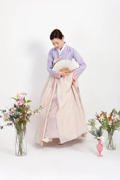 Spring Beauty Concept Beautiful Korean Woman Wearing Hanbok Folding Pan — 스톡 사진