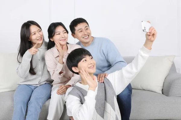 Asian Korean Family Photo Family Having Video Call Together — Stock Photo, Image