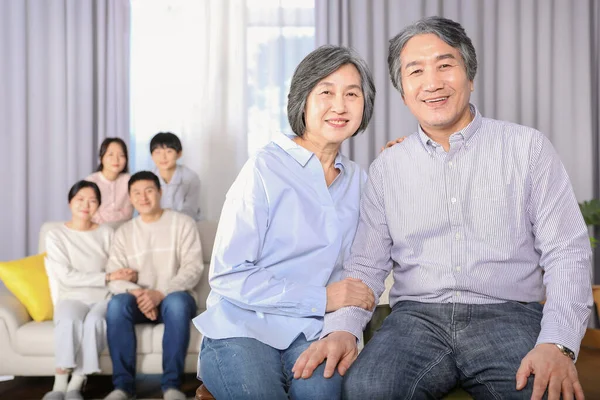 Ασιατική Κορεατική Οικογένεια Ηλικιωμένο Ζευγάρι Close — Φωτογραφία Αρχείου