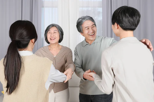 Asiática Coreana Familia Nietos Reunión Abuelos — Foto de Stock