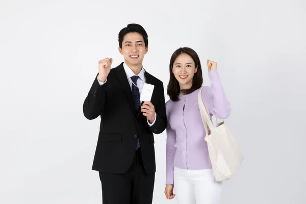 工作面试亚洲的韩国青年男女都很开心 — 图库照片