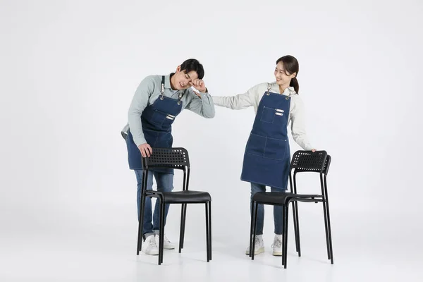 Asiático Coreano Jovem Homem Mulher Startup Concept Tidying Até Suas — Fotografia de Stock