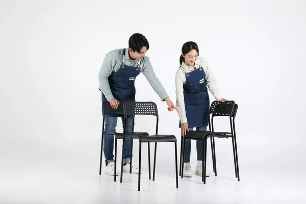 Asian Korean Young Man Woman Startup Concept Tidying Chairs — Fotografia de Stock