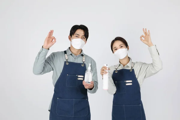 Asian Korean Young Man Woman Startup Concept Holding Disinfectant Gesturing — Foto de Stock