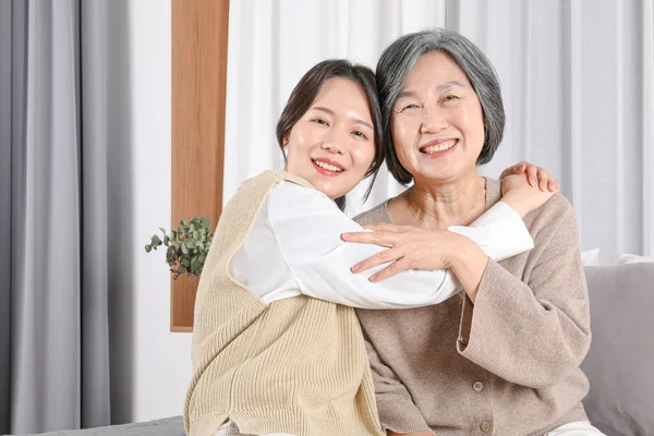 Asian Korean Family Grandmother Grandchild Hugging — Stock Photo, Image