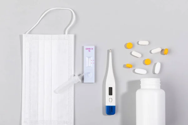 Covid Testkit Von Verdächtigem Covid Patienten — Stockfoto