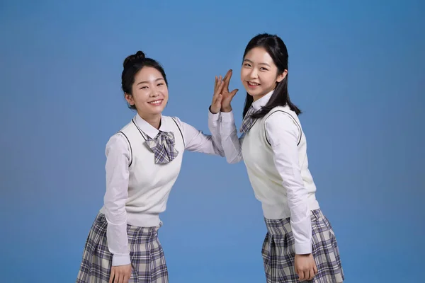 Geração Bonito Asiático Meninas Coreanas Fazendo Alta Cinco — Fotografia de Stock
