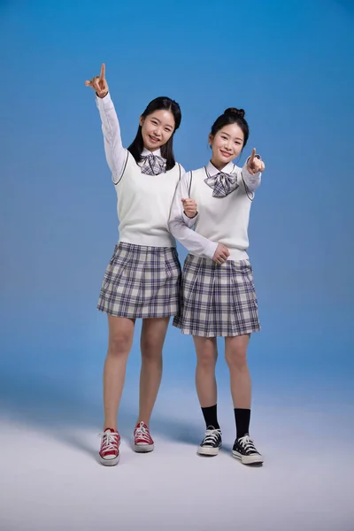 Покоління Посміхається Гарним Корейським Дівчатам Азії — стокове фото