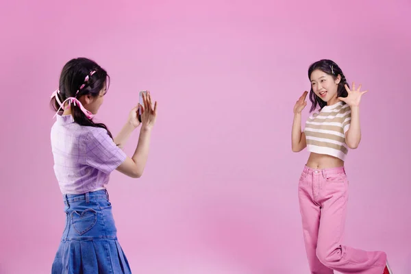 Покоління Азіатських Корейських Хіпстерів Вплив Концепція Творця Створення Короткого Відео — стокове фото