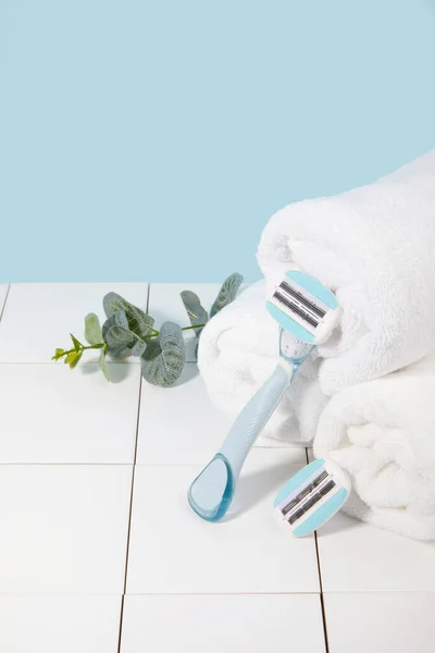 Wasmiddelen Scheermessen Handdoeken — Stockfoto