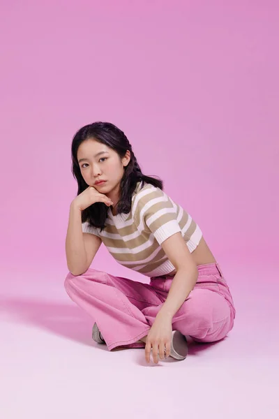 Покоління Нудно Мила Азіатська Корейська Дівчина — стокове фото