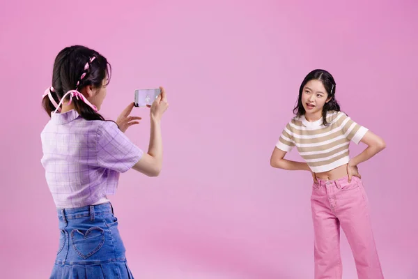Generatie Aziatische Koreaanse Vrouwelijke Hipster Influencer Schepper Concept Het Creëren — Stockfoto