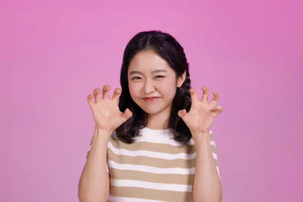 Мила Корейська Дівчина Руками Тигрові Кігті — стокове фото