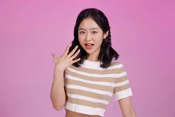 Generatie Aziatische Koreaanse Vrouwelijke Hipster Zelfverzekerde Pose — Stockfoto