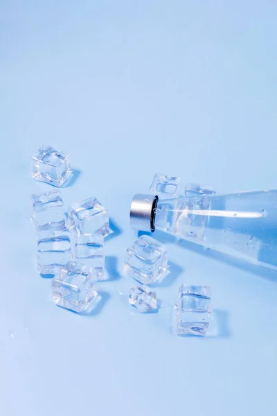 Creative Summer Photo_Water Bottle Ice Blue Background — Zdjęcie stockowe