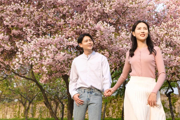 Korean Asian Couple Enjoying Spring Date_Happy Vibe — 스톡 사진