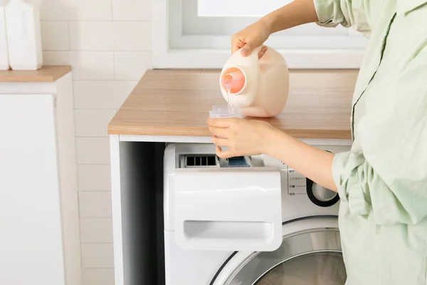 Aesthetic Laundry Concept Using Detergent — Zdjęcie stockowe