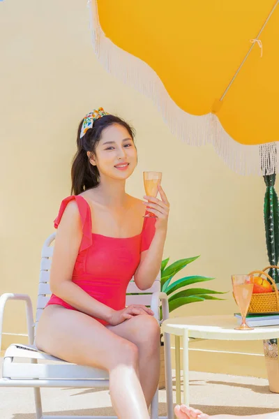 Літня Відпустка Друзями Концептуальна Серія Корейські Красиві Азіатські Молоді Жінки — стокове фото