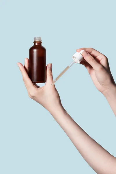 Beauty Hands Motion Series Using Ampul Serum — Stockfoto
