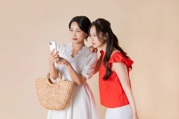 Letni Wyjazd Przyjaciółmi Concept Series Korea Piękne Azjatyckie Młode Kobiety — Zdjęcie stockowe